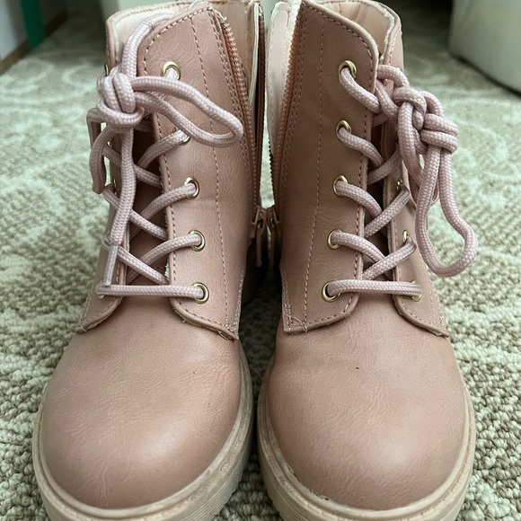 Jordan Boots - Picture 2 of 4